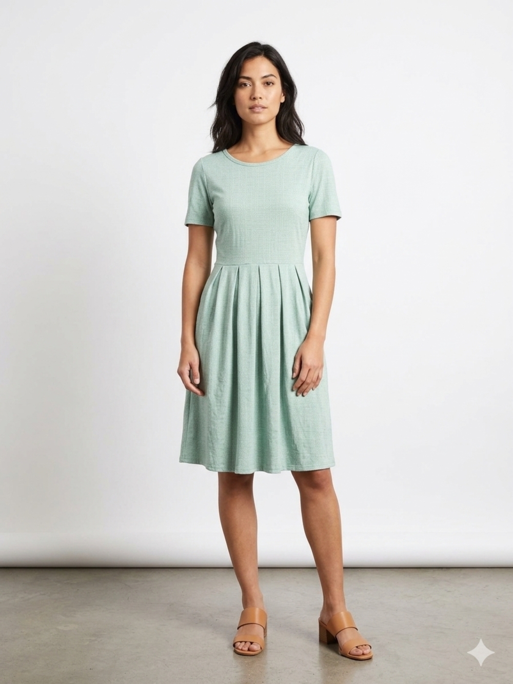 Women's Mint Green Short Sleeve Pleated Dress